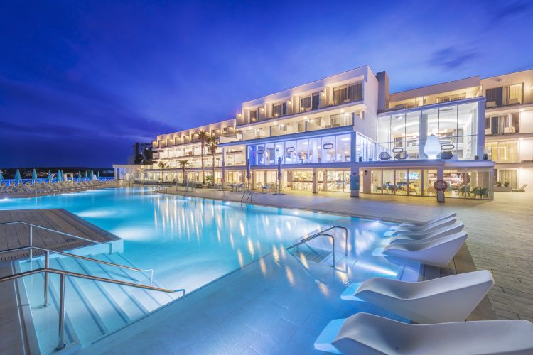 Majorca, 4* Elba Sunset Thalasso Spa Hotel 5 Nights & 4 Rounds HB - Prices From £599pp! - Image 2