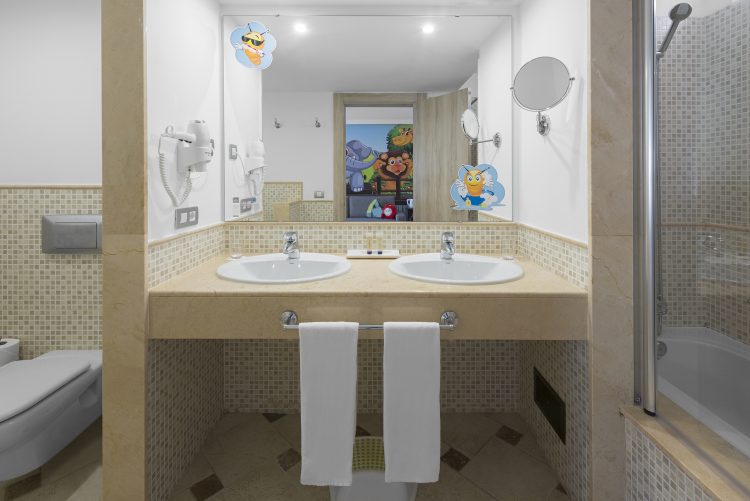 Lanzarote, 4* Elba Lanzarote Royal Village Resort - 4 Nights & 3 Rounds HB - Prices From £419pp! - Image 18