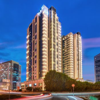 UAE, Dubai, 5* Media Rotana 5 Nights & 3 Rounds B&B - Prices From £759pp!
