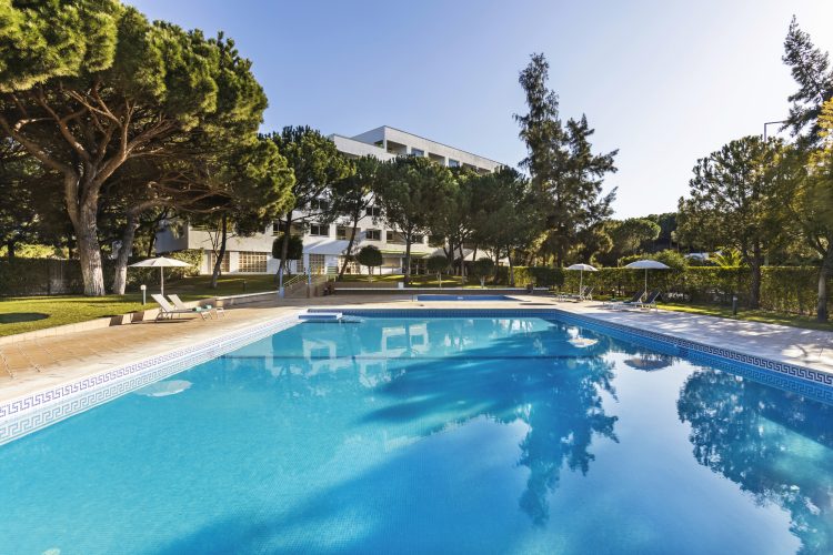 Algarve, The Patio Suite Hotel, 5 Nights & 4 Rounds B&B - Prices From £529pp!