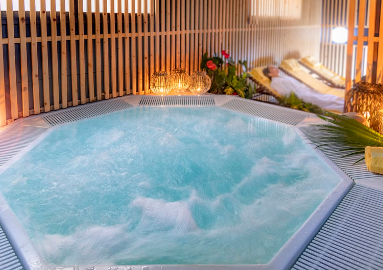 Costa Dorada, 4* Hotel Monica, 5 Nights & 3 Rounds B&B - Prices From £549pp! - Image 6