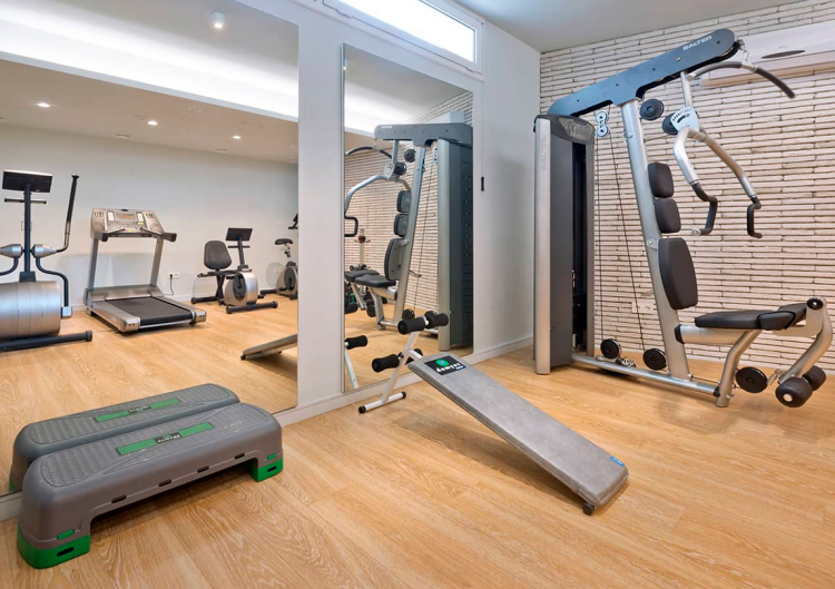 Costa Dorada, 4* Hotel Monica, 5 Nights & 3 Rounds B&B - Prices From £549pp! - Image 7