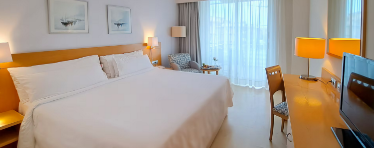 Costa Dorada, 4* Hotel Sol Port, 5 Nights & 3 Rounds B&B - Prices From £539pp! - Image 9