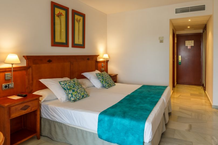 Malaga, Malaga 4* , 5 Nights & 3 Rounds B&B - Prices From £529pp! - Image 6