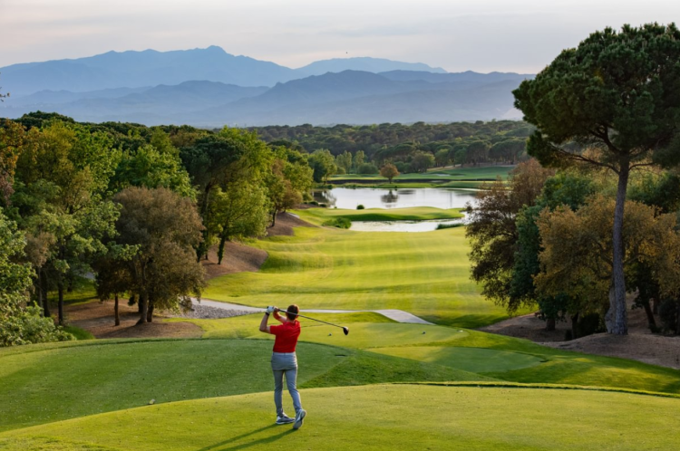 Girona, 4* Lavida Hotel, 4 Nights & 3 Rounds B&B - Prices From £629pp! - Image 4
