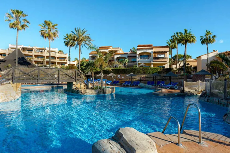 Mijas, 4* Wyndham Grand Hotel, 4 Nights & 3 Rounds B&B - Prices From £369pp!