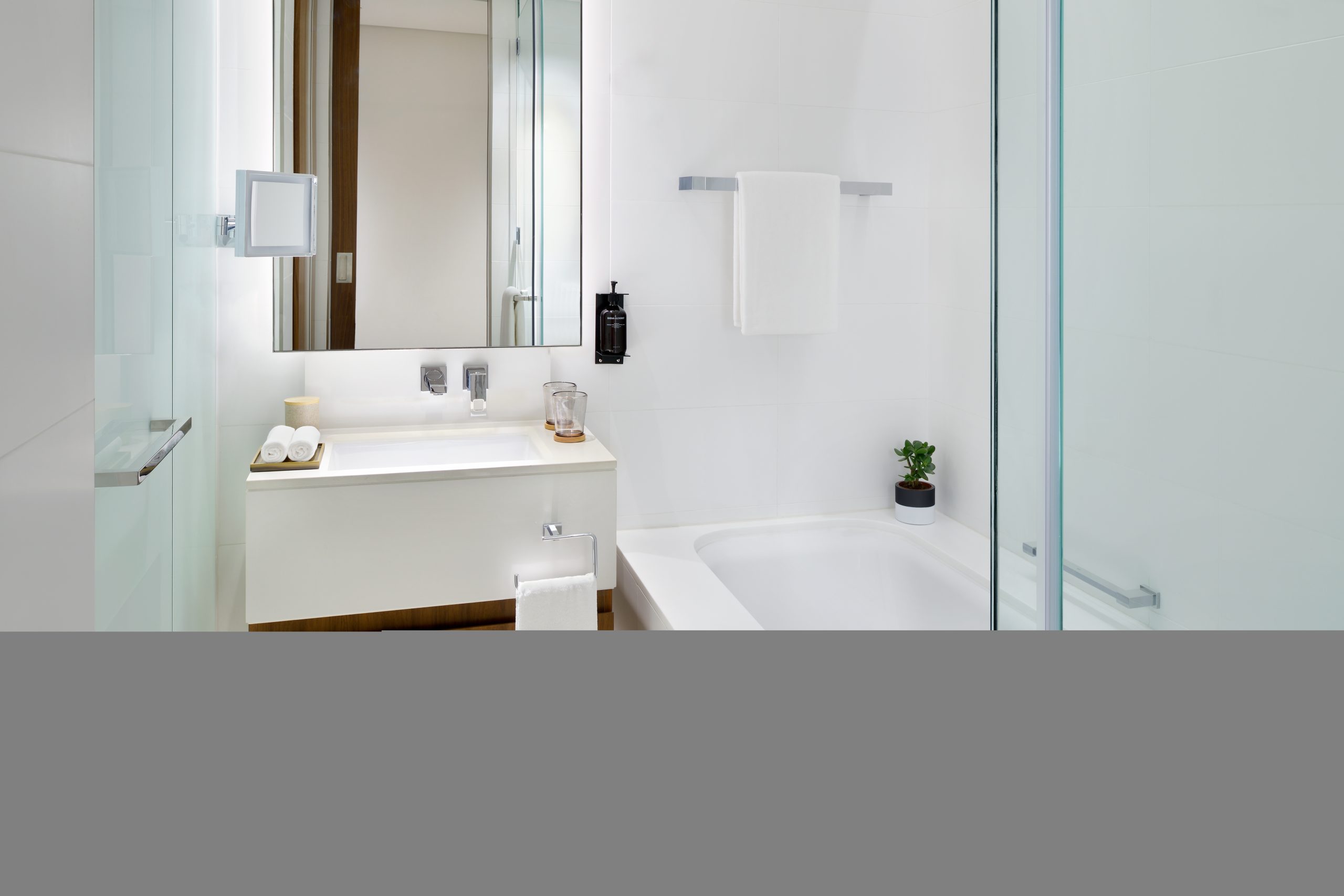 4* Vida Emirates Hills - 5 Nights & 3 Rounds B&B - From £1029pp! - Image 8