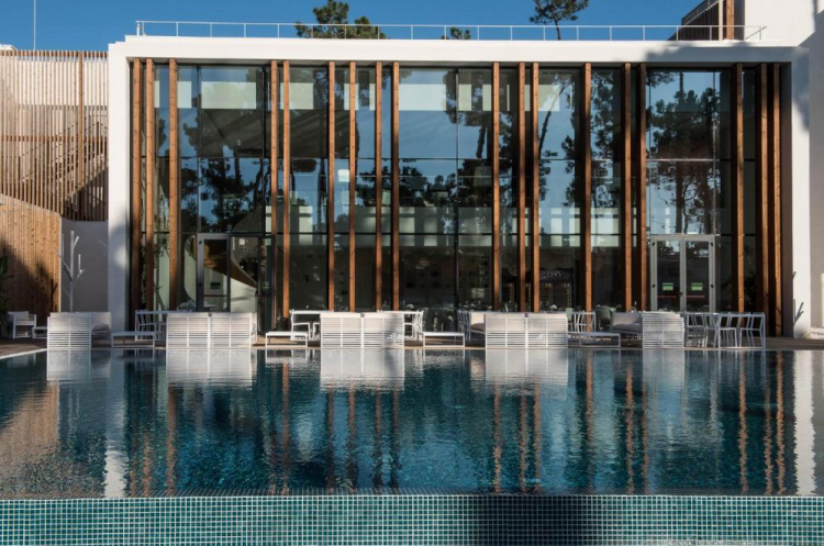 4* Aroeira Golf Resort - 5 Nights & 3 Rounds B&B - From £469pp!