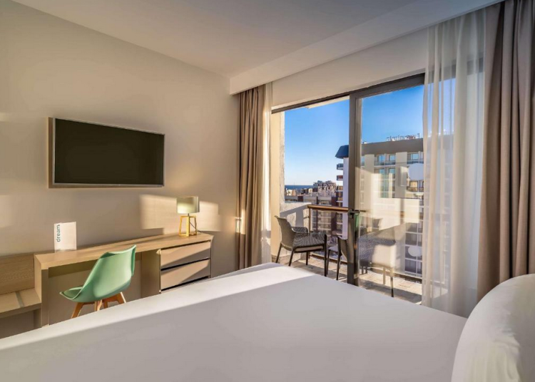 4* Barcelo Occidental - 4 Nights & 3 Rounds B&B - From £409pp! - Image 4