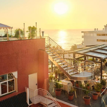 4* The Palm Fenix Torremolinos - 4 Nights & 3 Rounds B&B - From £339pp!